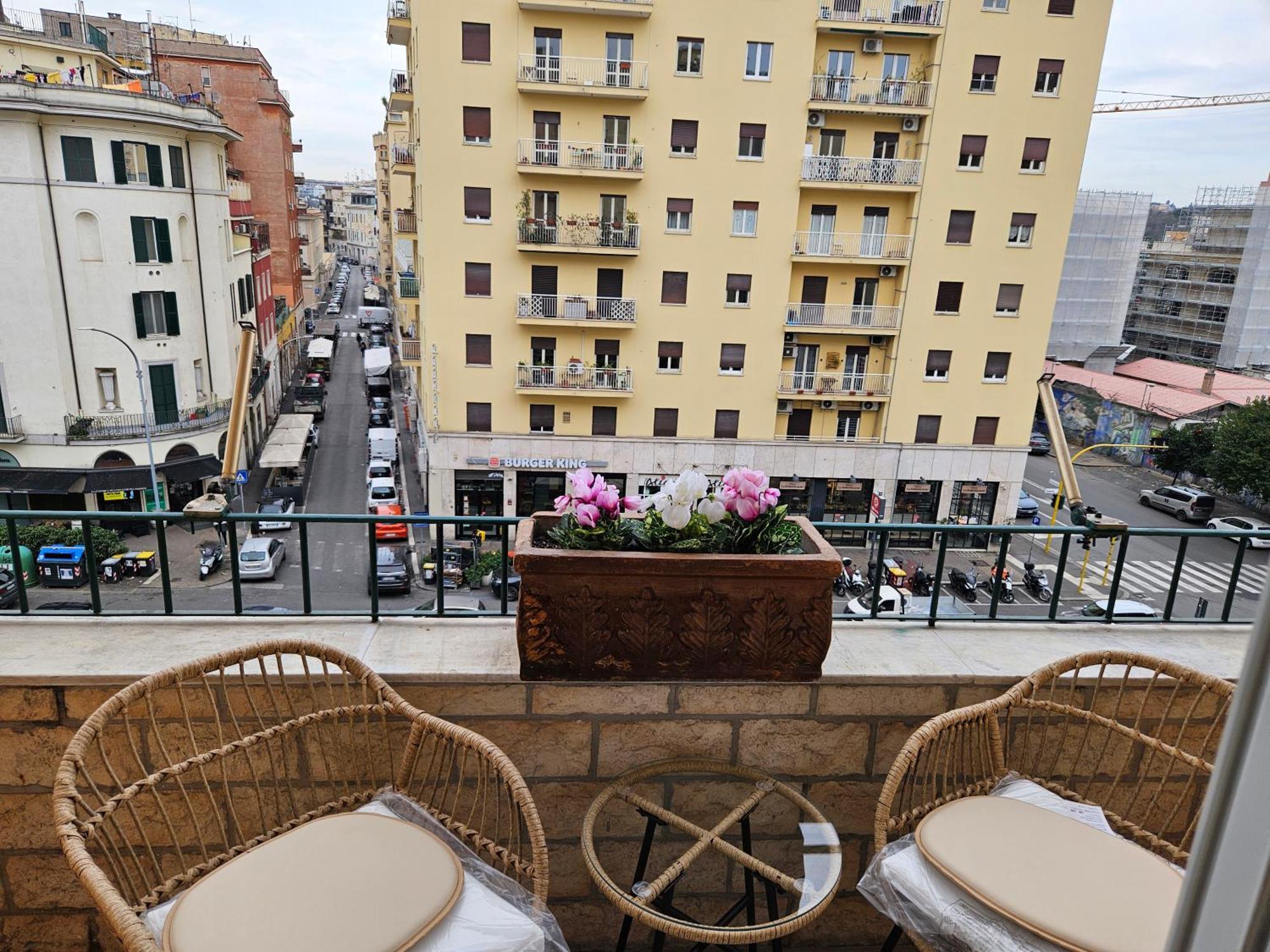 12 V Itali Hotell Rom Exteriör bild