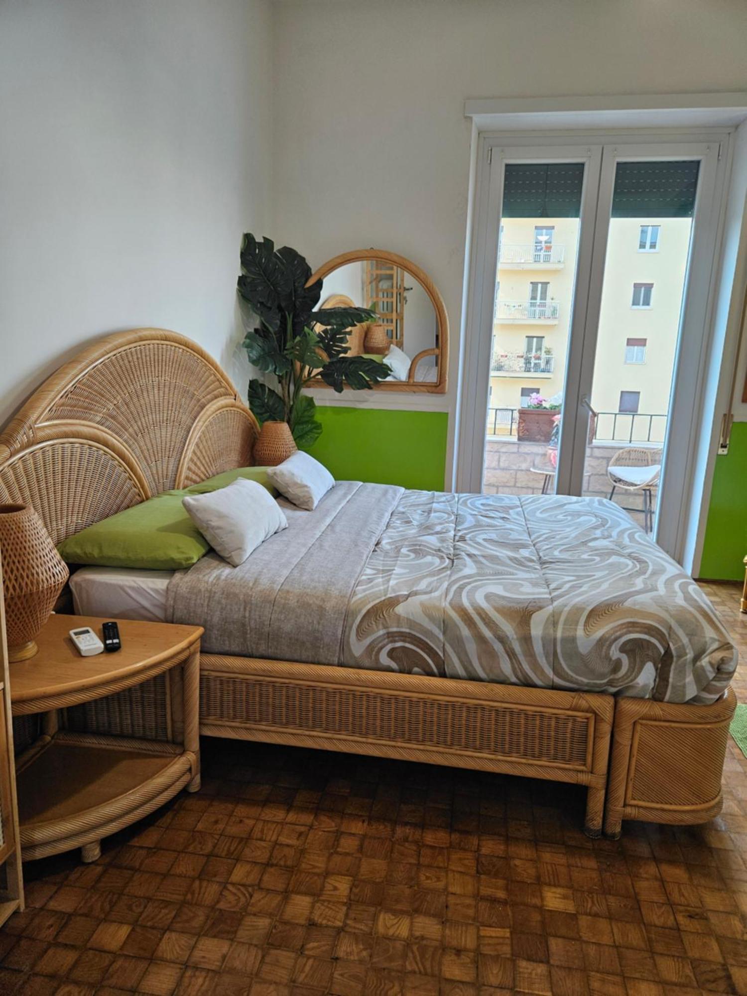 12 V Itali Hotell Rom Exteriör bild