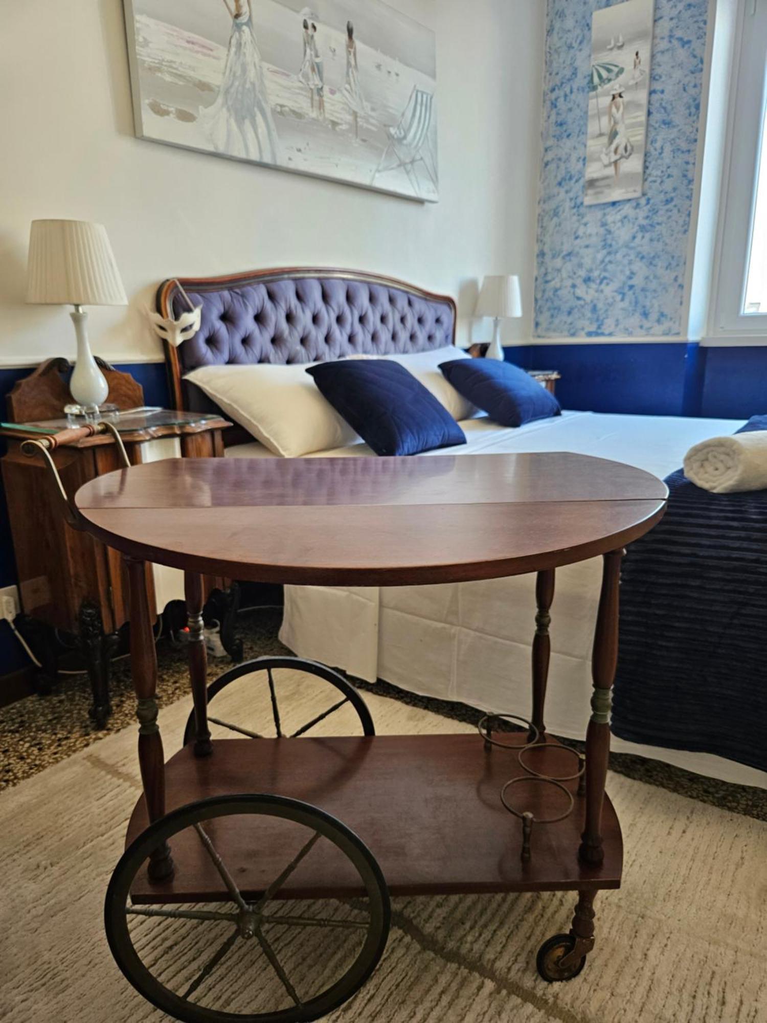 12 V Itali Hotell Rom Exteriör bild